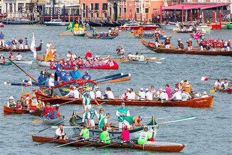 venice rowing boat race.